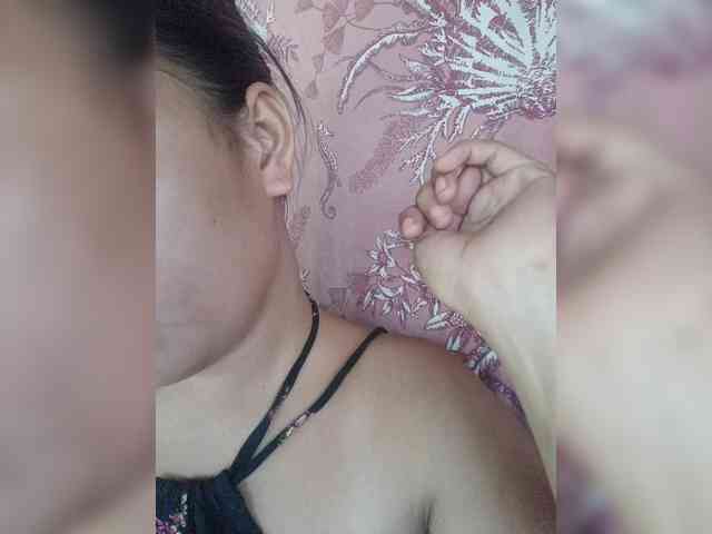 hornylittleprincess69 webcam