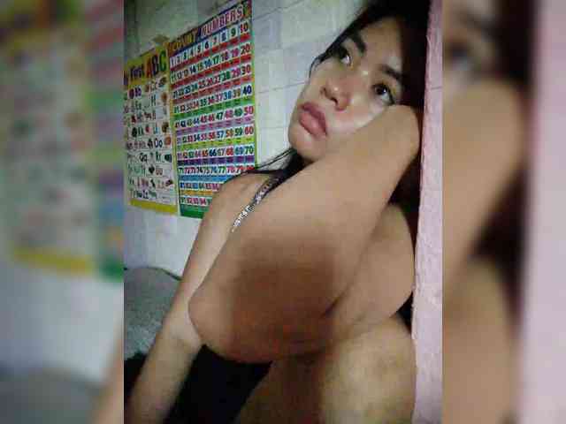 hornylittleprincess69 webcam