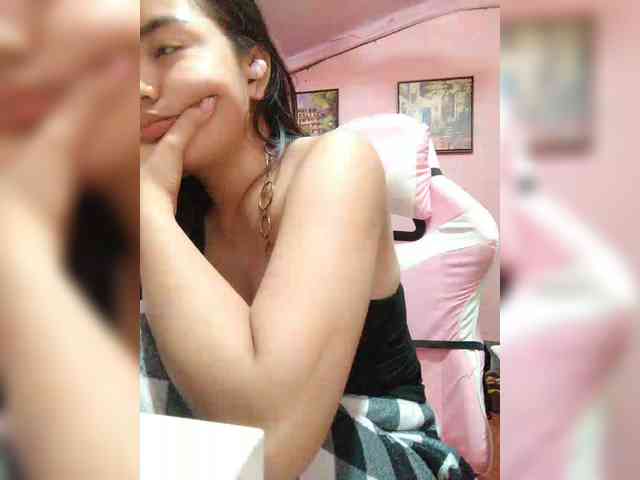 hornylittleprincess69 webcam