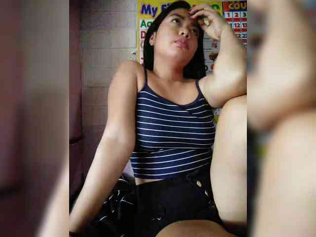 hornylittleprincess69 webcam