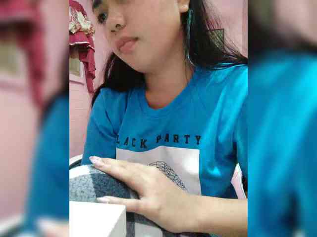 hornylittleprincess69 webcam