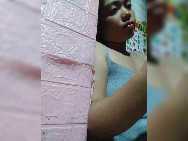 hornylittleprincess69 webcam