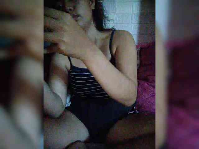 hornylittleprincess69 webcam