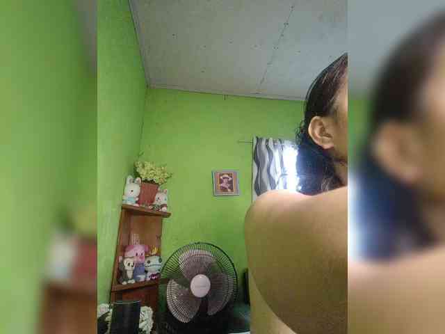 hornylittleprincess69 webcam