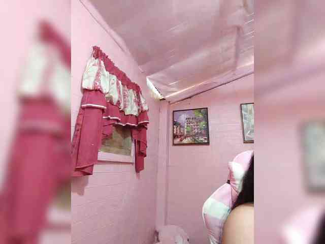 hornylittleprincess69 webcam