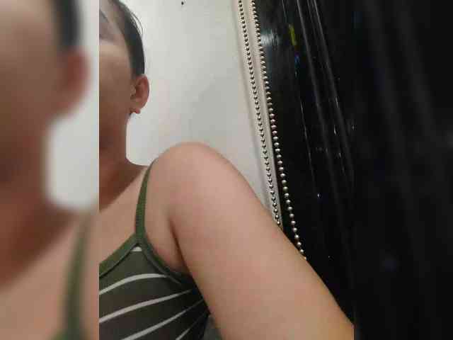 hornylittleprincess69 webcam