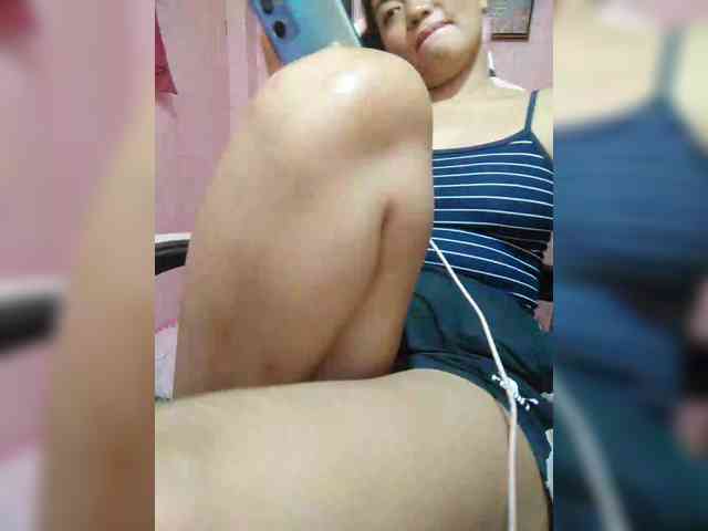 hornylittleprincess69 webcam