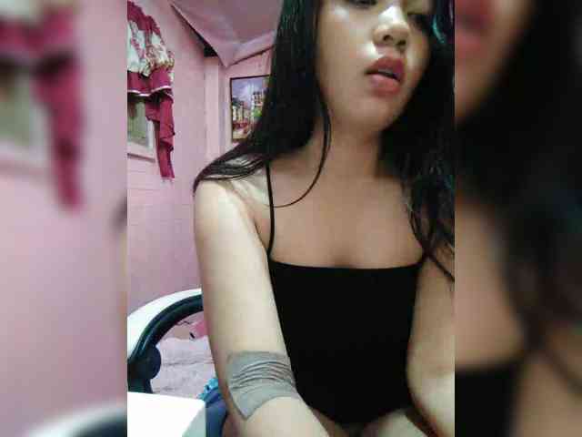 hornylittleprincess69