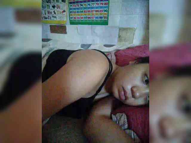 hornylittleprincess69 webcam