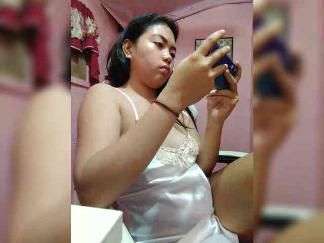 hornylittleprincess69 webcam