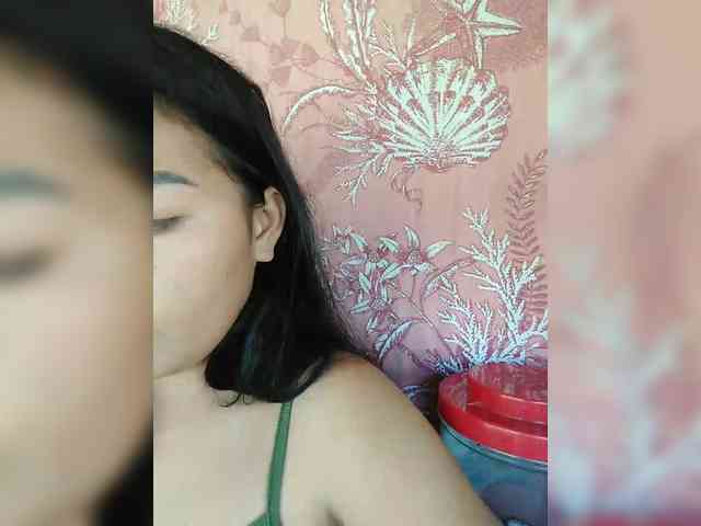 hornylittleprincess69 webcam