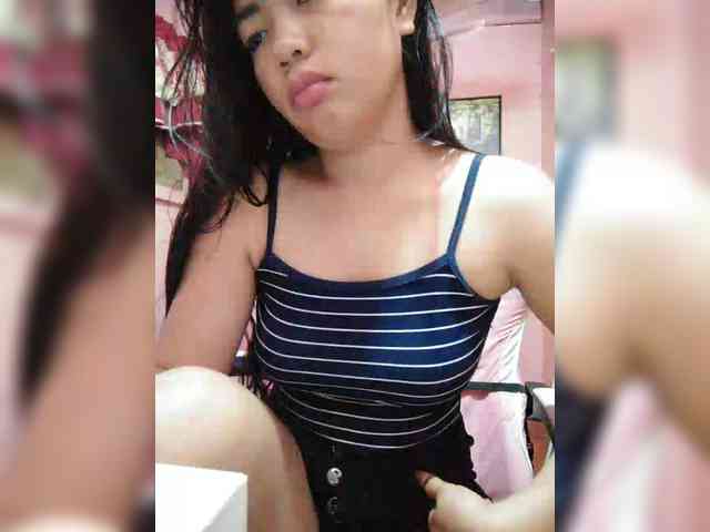 hornylittleprincess69 webcam