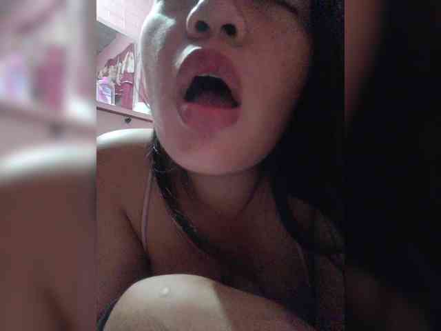hornylittleprincess69 webcam