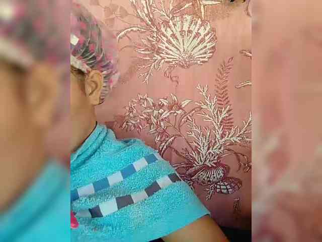 hornylittleprincess69