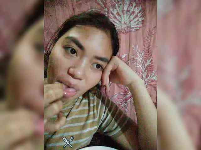 hornylittleprincess69 webcam