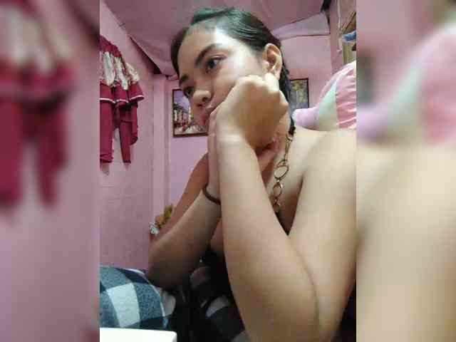 hornylittleprincess69 webcam