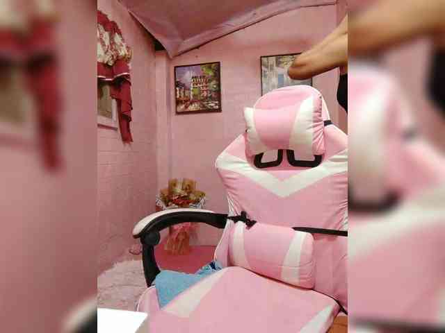 hornylittleprincess69 webcam