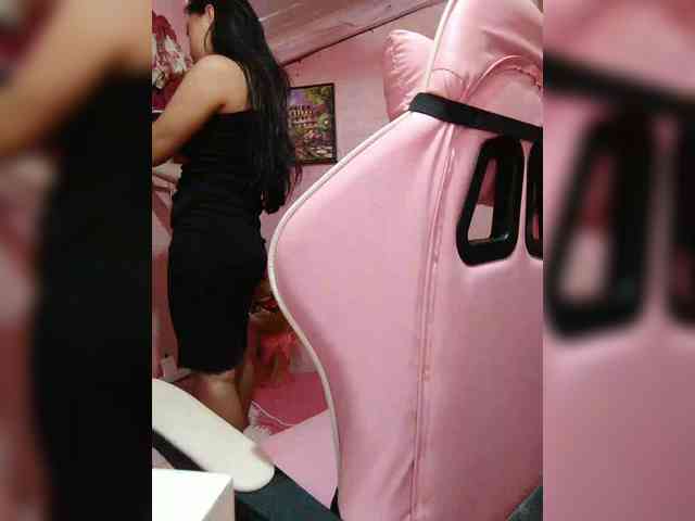 hornylittleprincess69 webcam