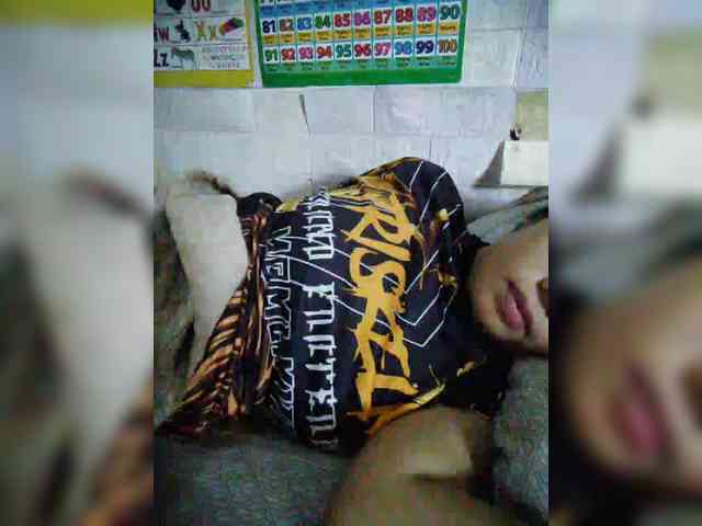 hornylittleprincess69 webcam