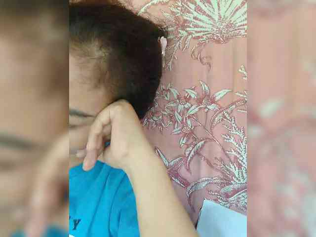 hornylittleprincess69 webcam