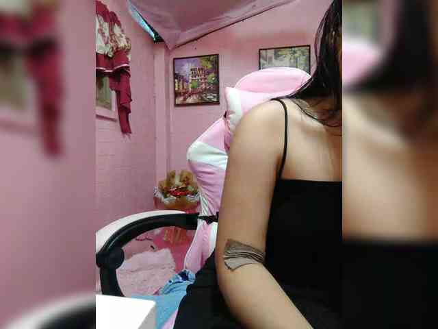 hornylittleprincess69