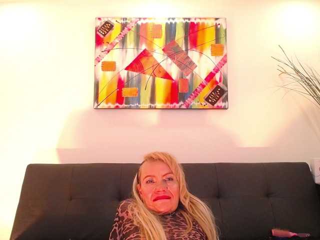 taylor-anastasia's BongaCams show and profile