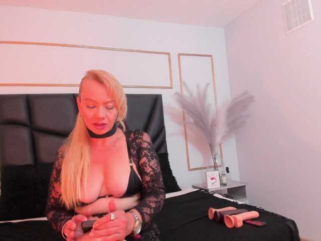 taylor-anastasia's BongaCams show and profile