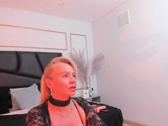 taylor-anastasia's BongaCams show and profile