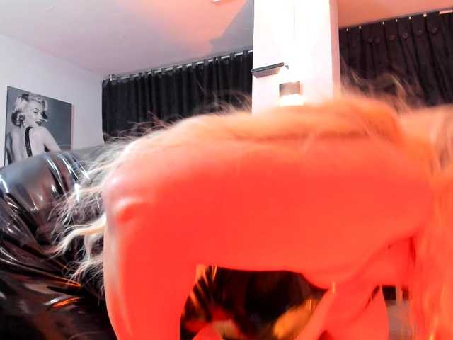 taylor-anastasia from BongaCams
