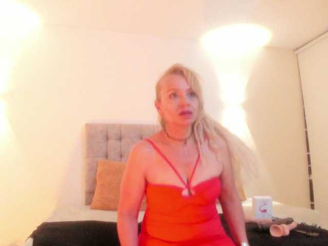 taylor-anastasia's BongaCams show and profile