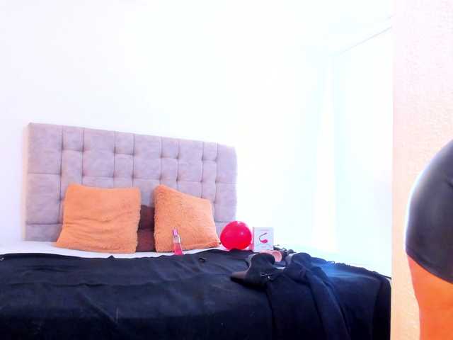 taylor-anastasia's BongaCams show and profile