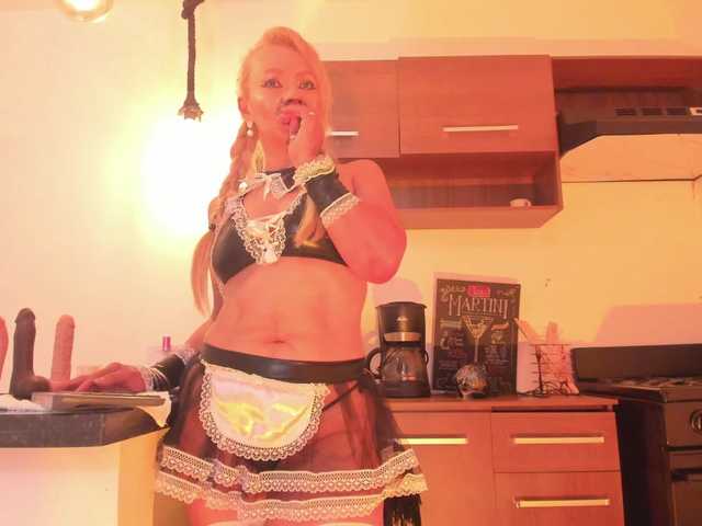 taylor-anastasia's BongaCams show and profile