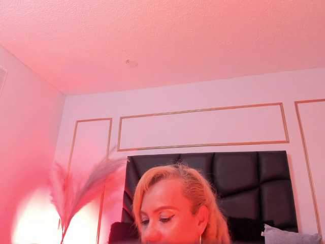 taylor-anastasia's BongaCams show and profile