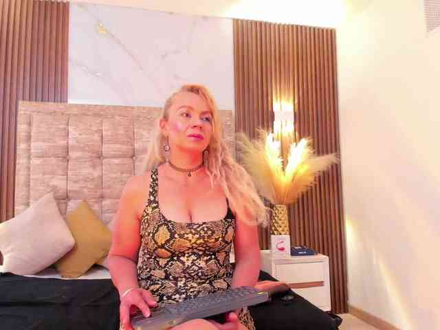 taylor-anastasia webcam