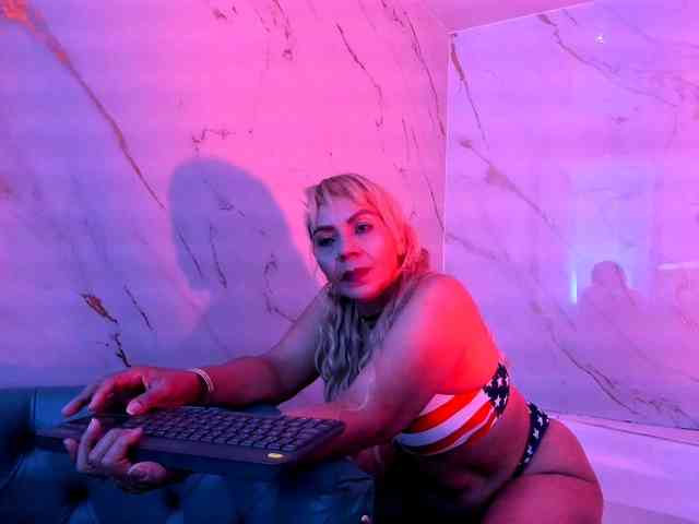 taylor-anastasia webcam