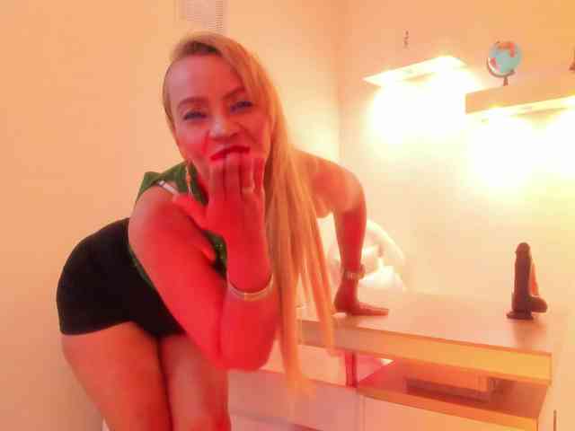 taylor-anastasia webcam