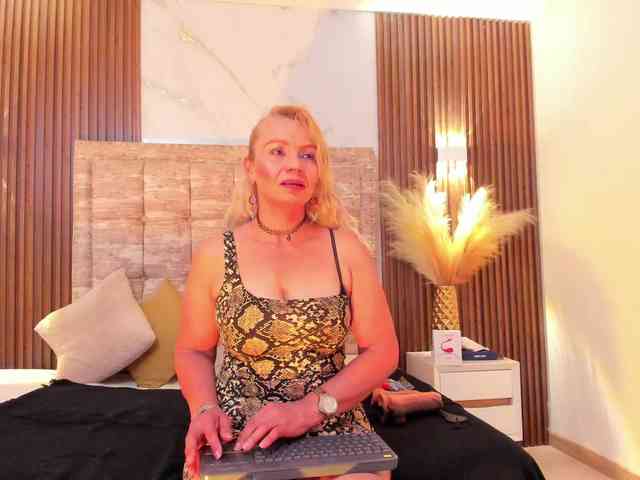 taylor-anastasia webcam