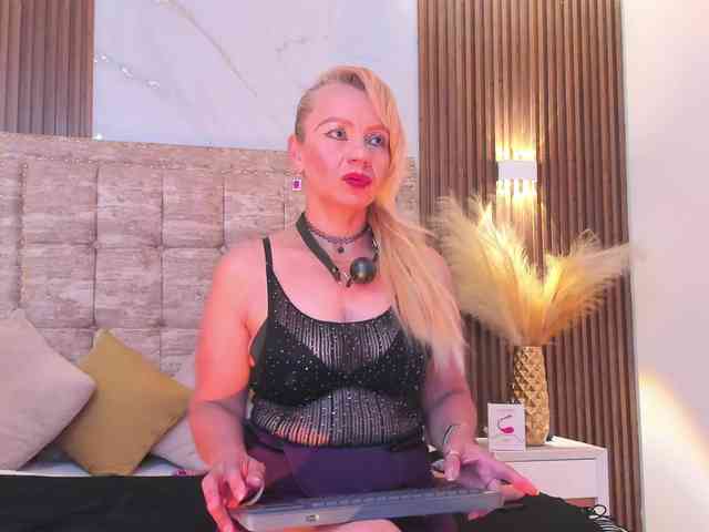 taylor-anastasia webcam