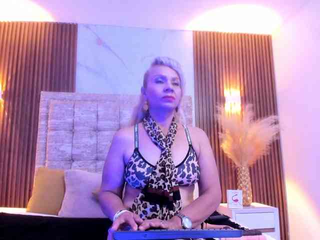 taylor-anastasia webcam