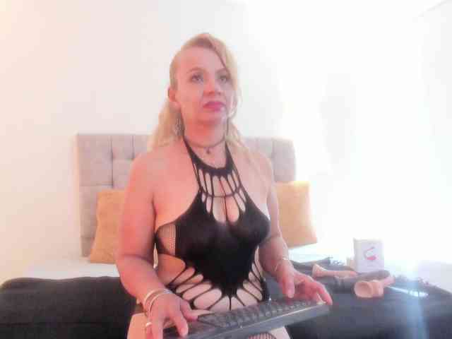 taylor-anastasia webcam