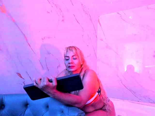 taylor-anastasia webcam