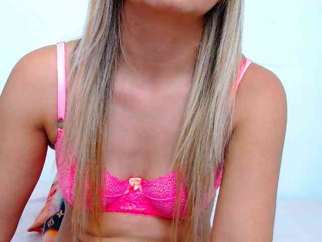 vickycandy webcam