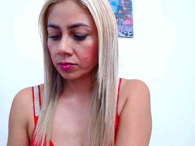 vickycandy webcam