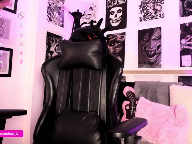 Lexyjoyce's BongaCams show and profile