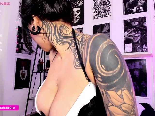 Lexyjoyce's BongaCams show and profile