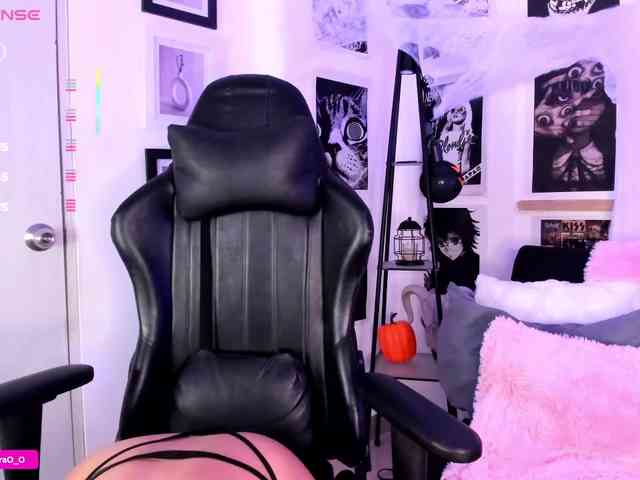 Lexyjoyce webcam