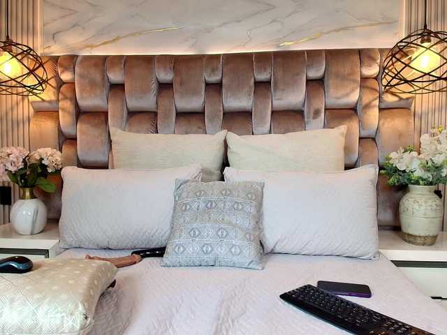 JeenSexy's BongaCams show and profile