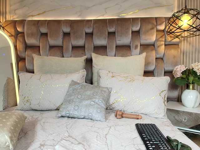 JeenSexy's BongaCams show and profile