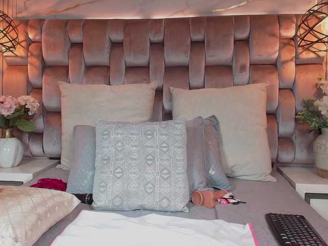 JeenSexy's BongaCams show and profile