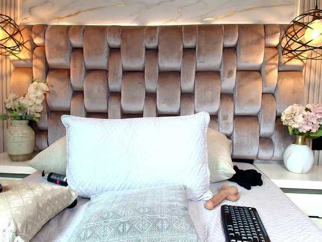 JeenSexy's BongaCams show and profile